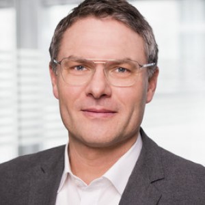 Dr. Henning Düwert